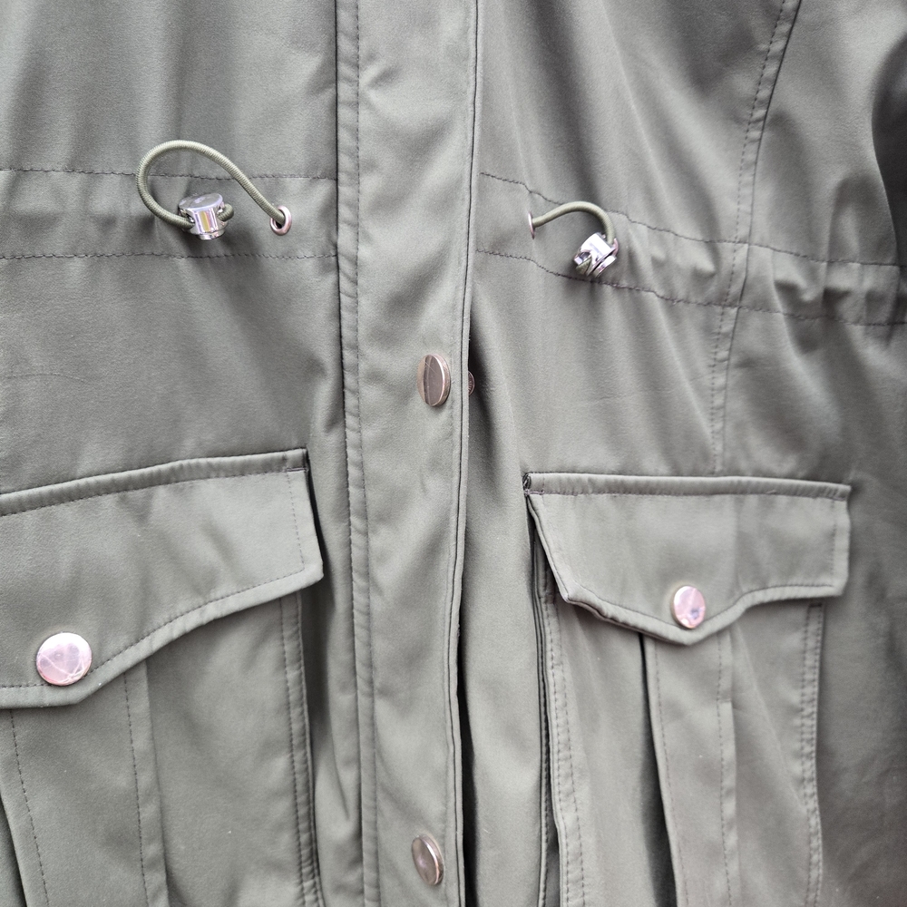 olive green winter parka features a warm, mixed-texture lining designed for cold - Picture 8 of 8